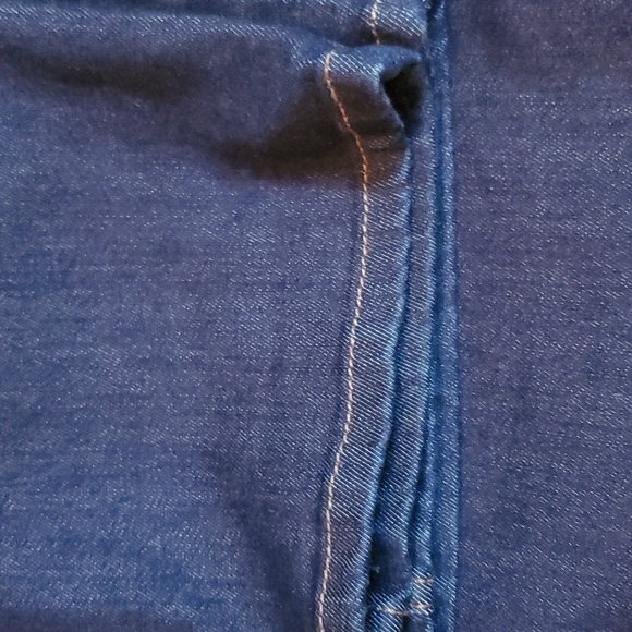 NWOT Crown & Ivy Women's Straight Jeans Size 4S - Picture 4 of 9